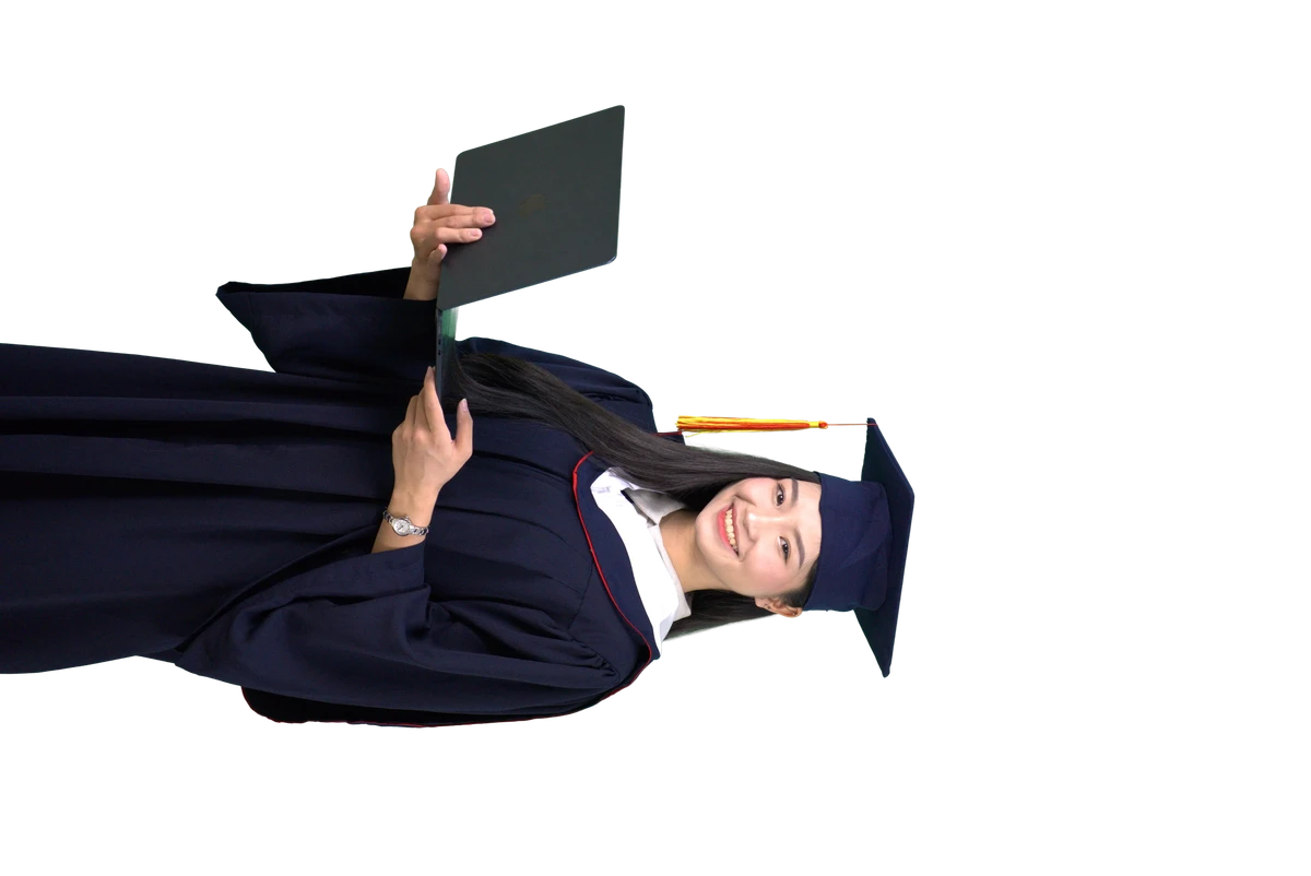 Học viên tốt nghiệp chương trình cử nhân trực tuyến